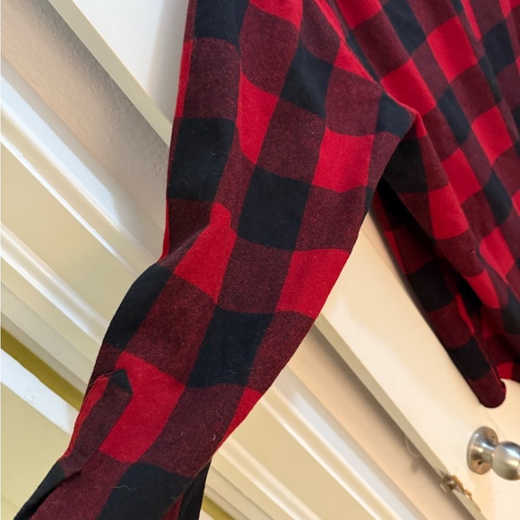 Pendleton Men’s Buffalo Check Shirt in Red and Black - Picture 3 of 9